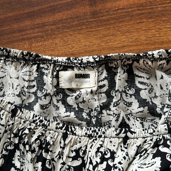 LF Off the Shoulder Crop Top - Picture 4 of 4